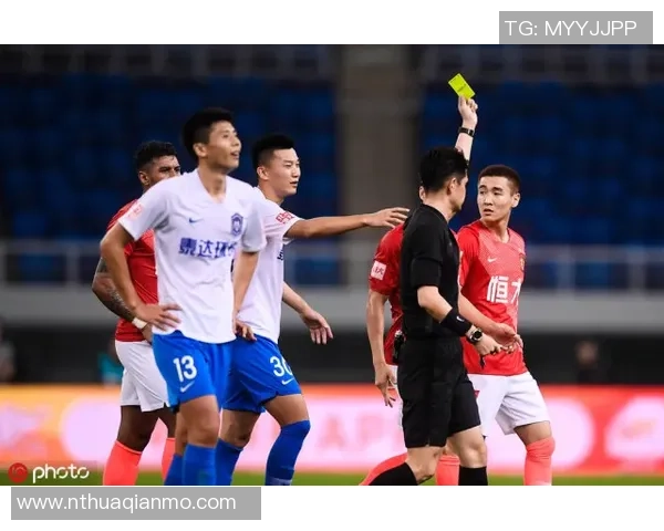 友谊赛曼城与拜仁零平争议判罚引发全场热议与惊喜瞬间