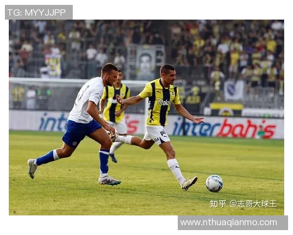 国王杯激战：多特蒙德与本菲卡战成平局全场沸腾的瞬间回顾